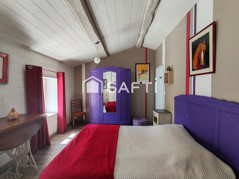 Maison - 249 m² - 8 pièces