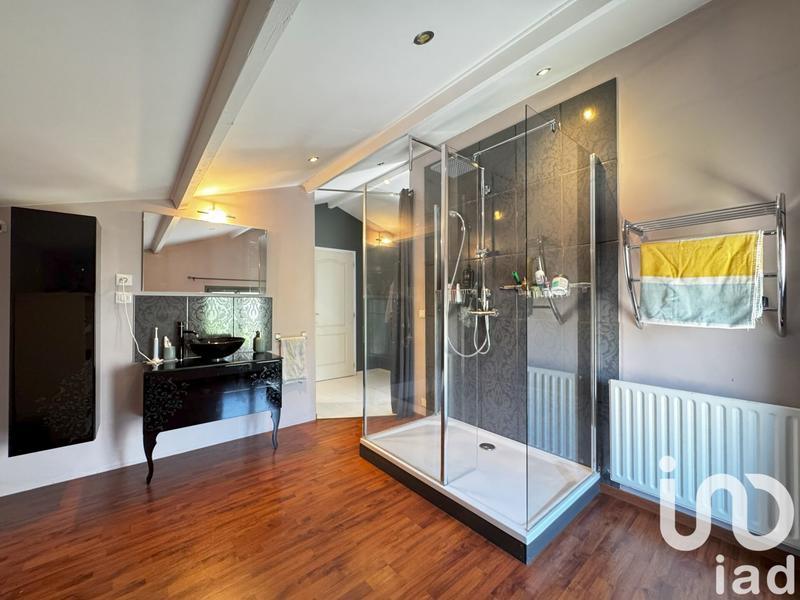 Maison - 190 m² - 6 pièces