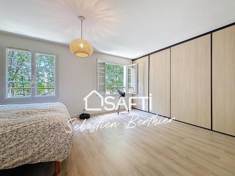 Maison de maîtres - 240 m² - 7 pièces