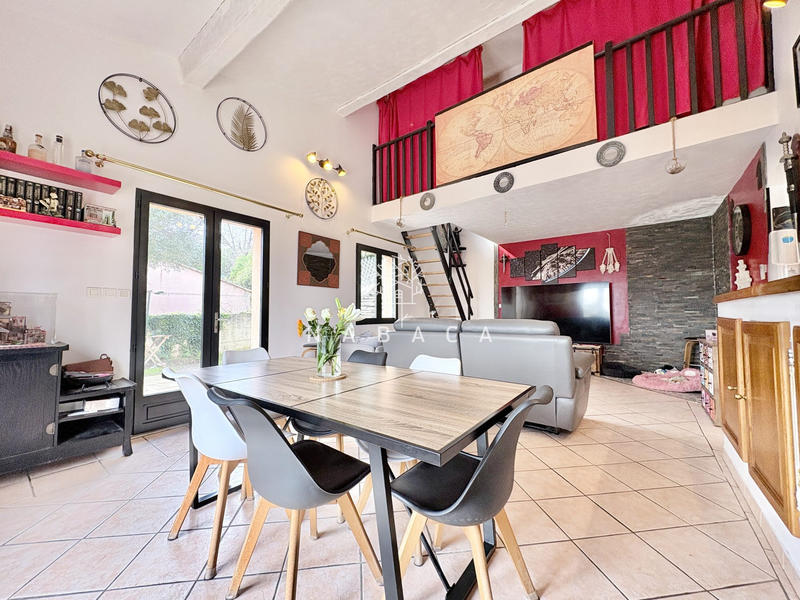 Maison - 100 m² - 4 pièces