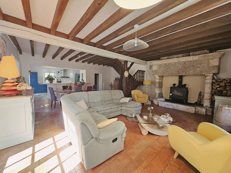 Maison en pierre - 250 m² - 9 pièces