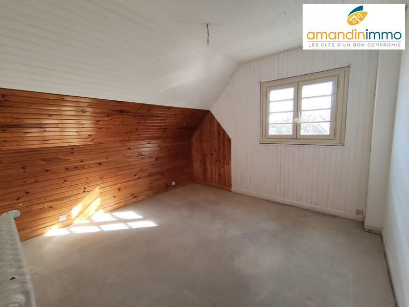 Maison - 97 m² - 8 pièces