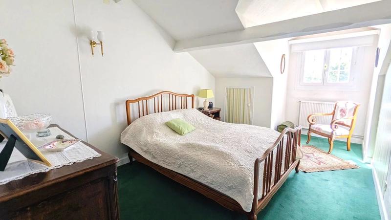 Maison - 219 m² - 9 pièces