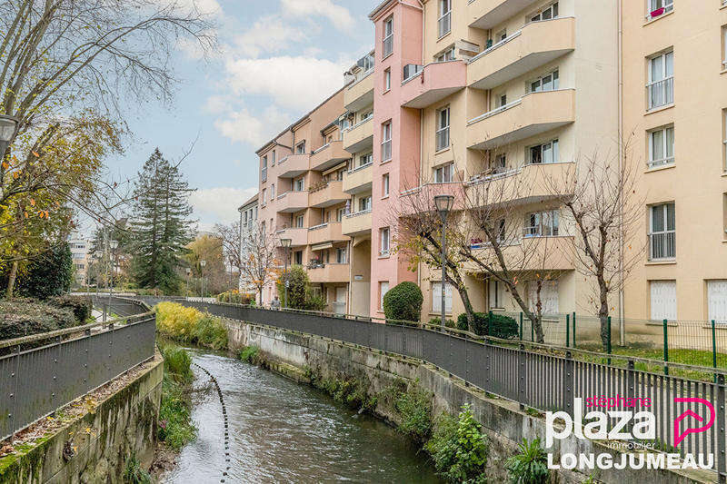 Appartement - 97 m² - 5 pièces