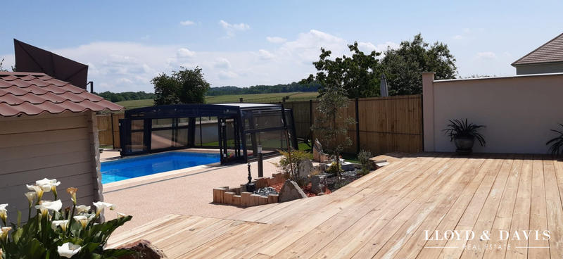 Maison - 180 m² - 5 pièces