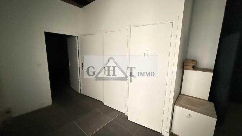 Entrepôt - 1 178 m²