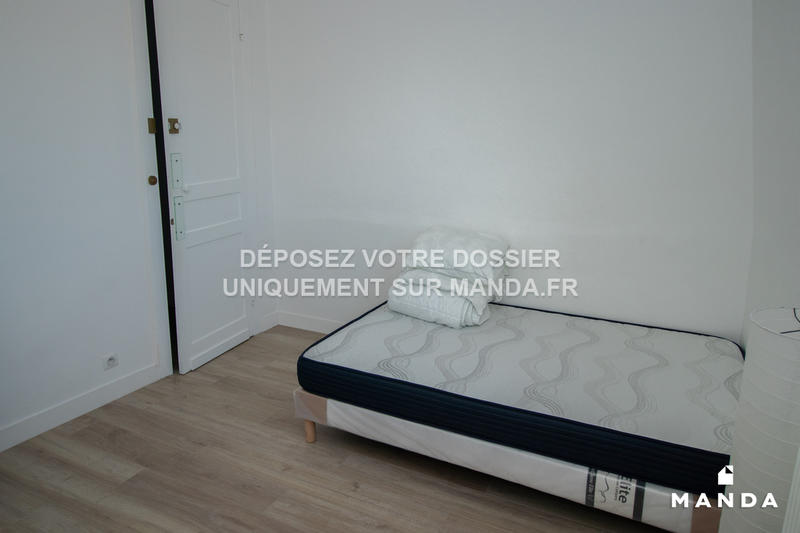 Chambre - 10 m² - 5 pièces