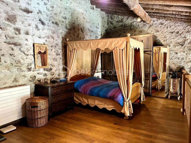 Château - 148 m² - 8 pièces