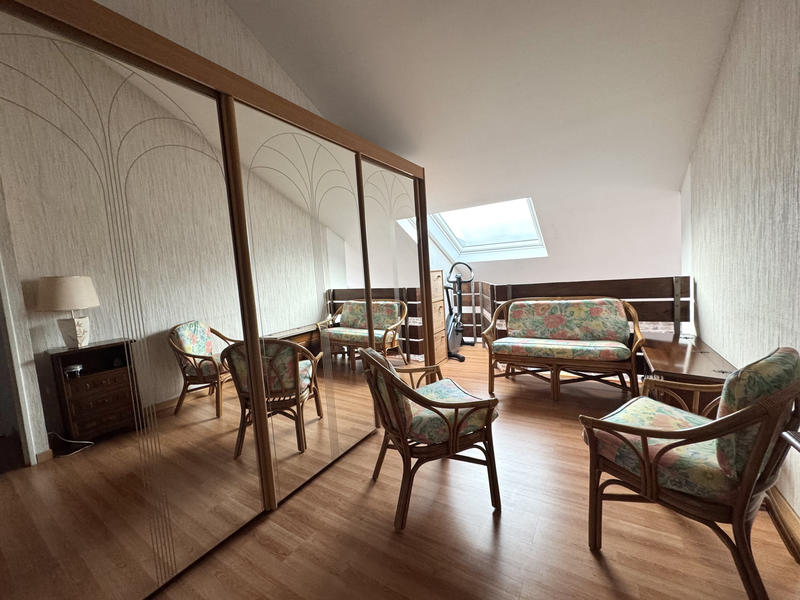 Maison - 90 m² - 5 pièces