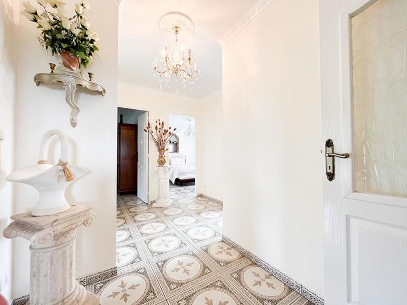 Maison - 191 m² - 8 pièces