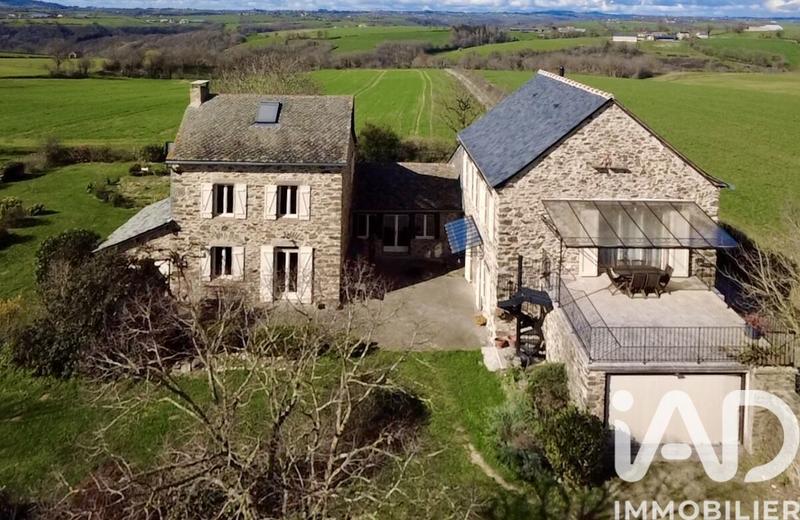 Maison de campagne - 250 m² - 8 pièces