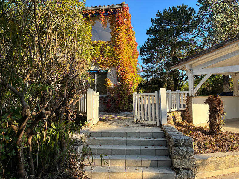 Maison - 226 m² - 8 pièces