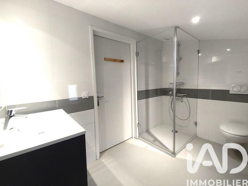 Maison - 750 m² - 24 pièces