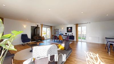 Maison - 111 m² - 5 pièces