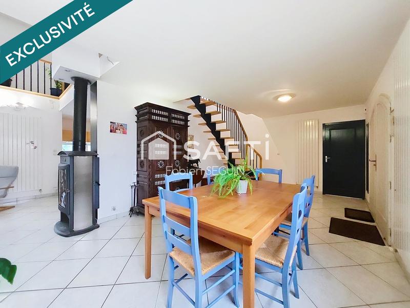 Maison - 249 m² - 9 pièces