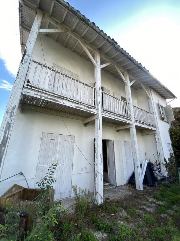 Maison - 220 m² - 8 pièces