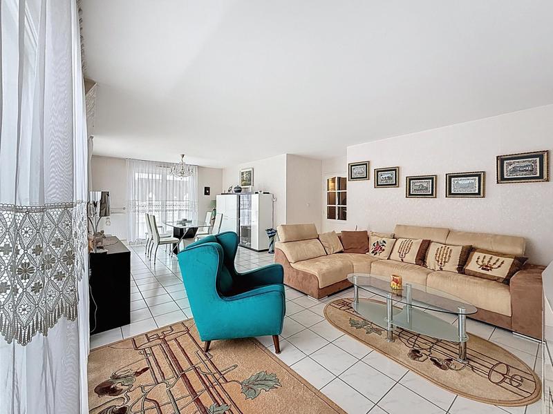 Appartement - 120 m² - 4 pièces