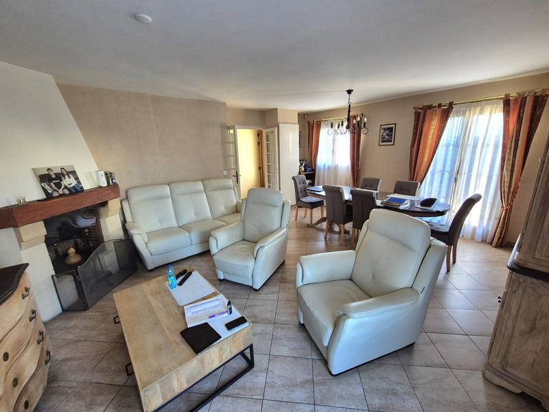 Maison - 95 m² - 5 pièces