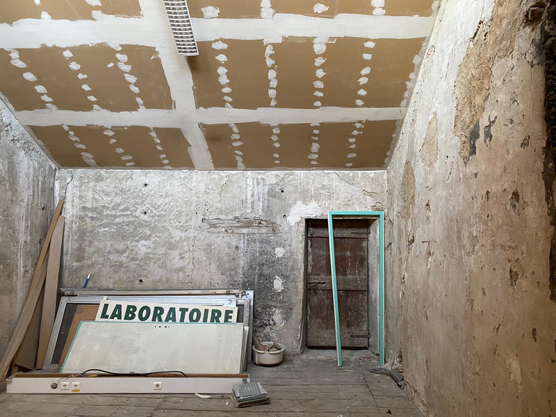 Local commercial - 150 m² - 3 pièces