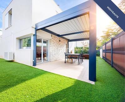 Maison - 95 m² - 4 pièces