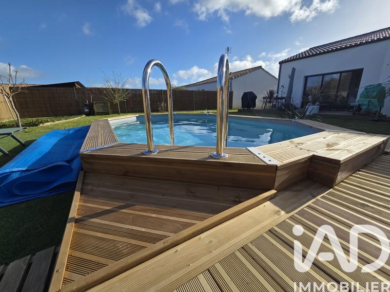 Maison - 95 m² - 4 pièces