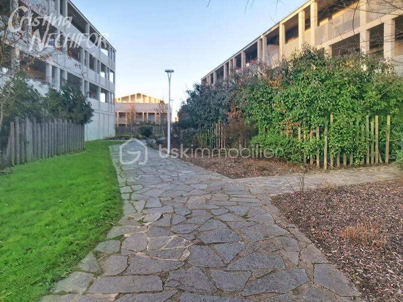 Appartement - 81 m² - 4 pièces