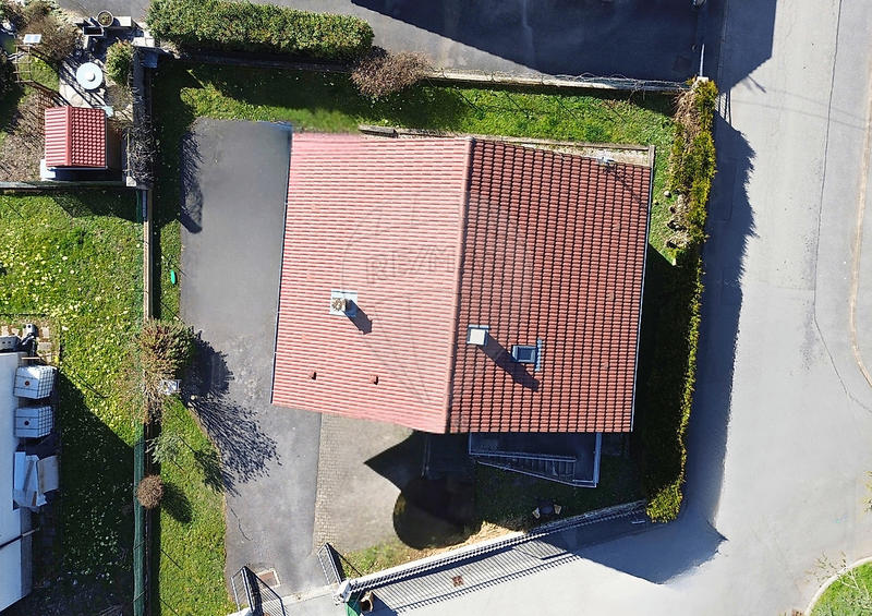 Maison - 102 m² - 4 pièces