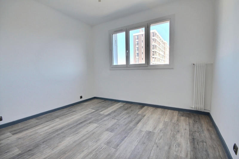 Appartement - 70 m² - 4 pièces