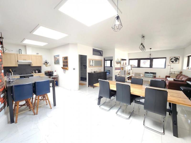 Appartement - 70 m² - 3 pièces