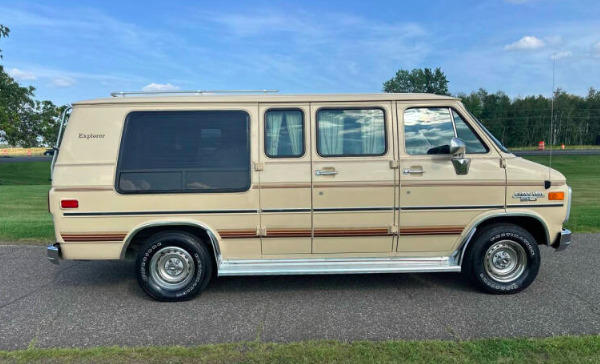 Chevrolet G G20 Van Explorer
