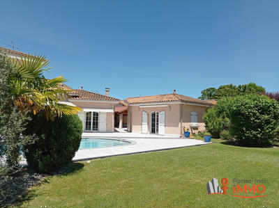 Maison - 180 m² - 6 pièces