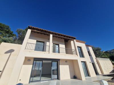 Villa - 180 m² - 7 pièces