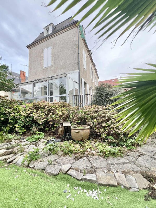 Maison - 198 m² - 8 pièces