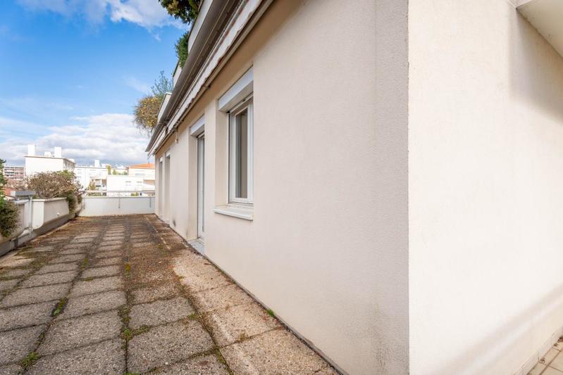 Appartement - 167 m² - 6 pièces