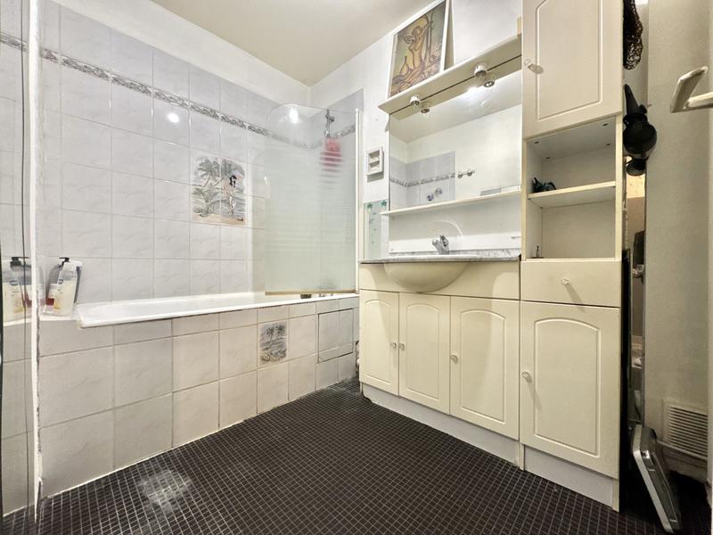 Appartement - 80 m² - 4 pièces