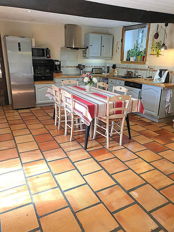 Maison en pierre - 145 m² - 6 pièces