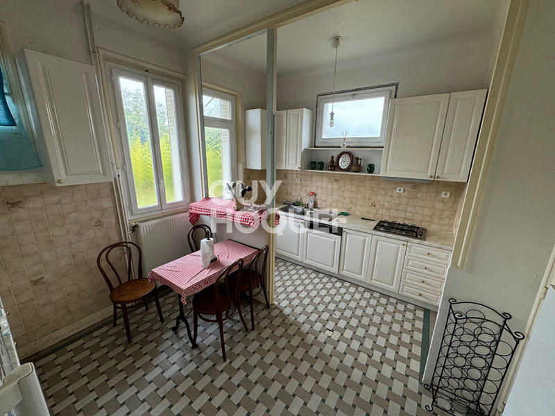 Maison - 200 m² - 8 pièces