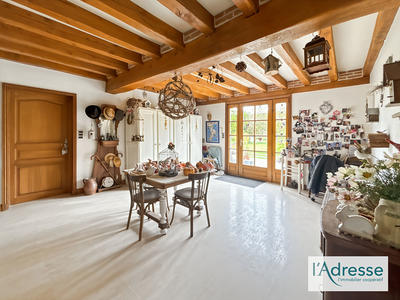 Maison - 249 m² - 7 pièces