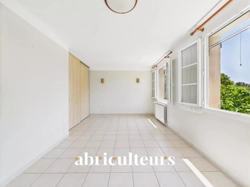 Maison - 94 m² - 5 pièces