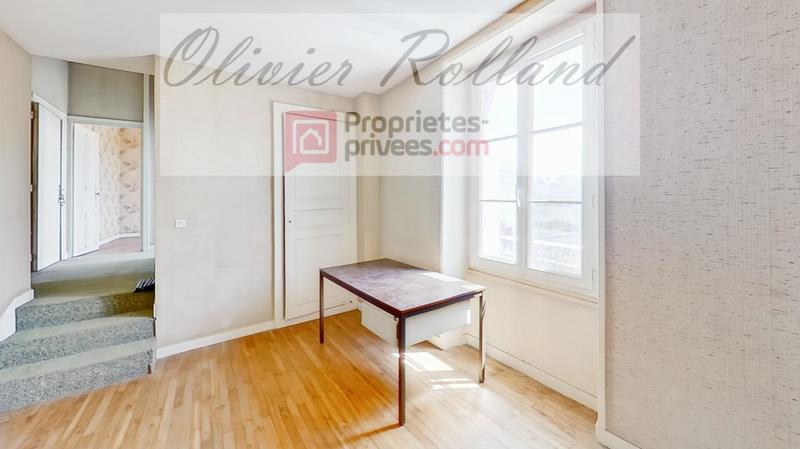 Maison - 300 m² - 13 pièces