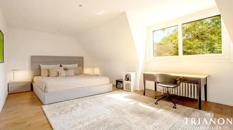 Maison - 307 m² - 10 pièces