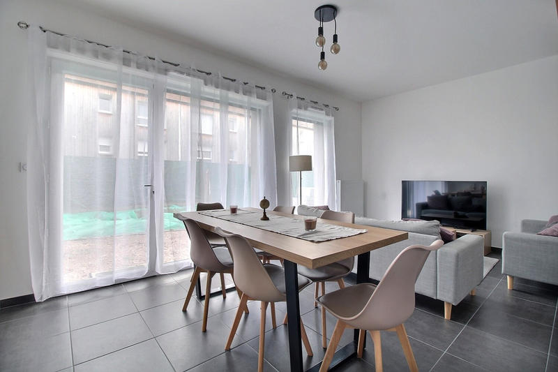 Maison - 80 m² - 5 pièces