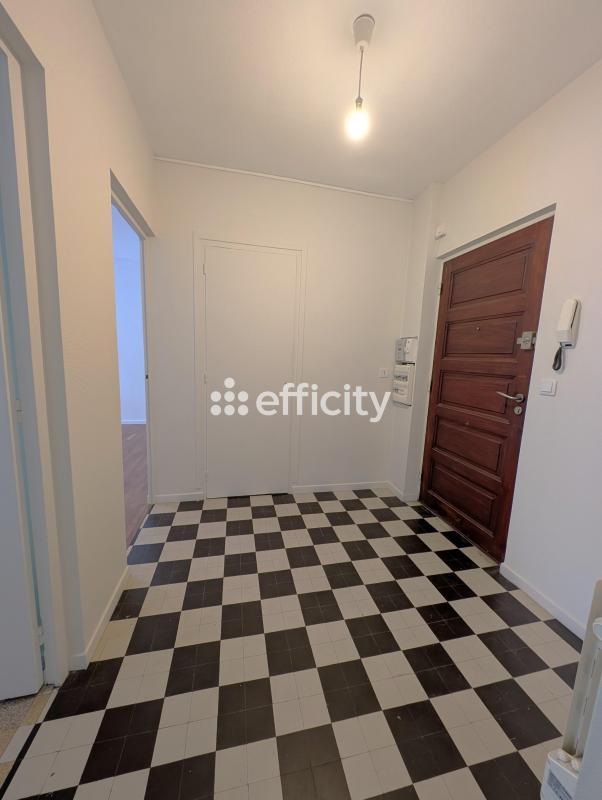 Appartement - 60 m² - 2 pièces