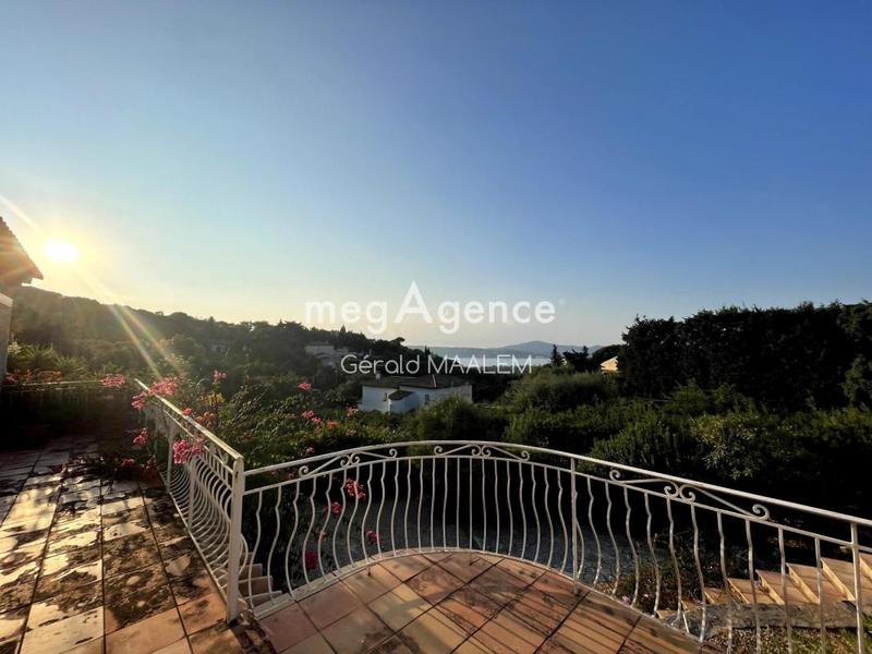 Villa - 210 m² - 8 pièces