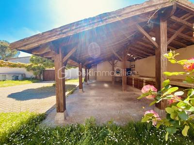 Propriété - 170 m² - 6 pièces