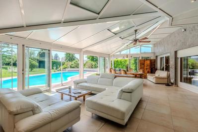 Propriété - 380 m² - 9 pièces