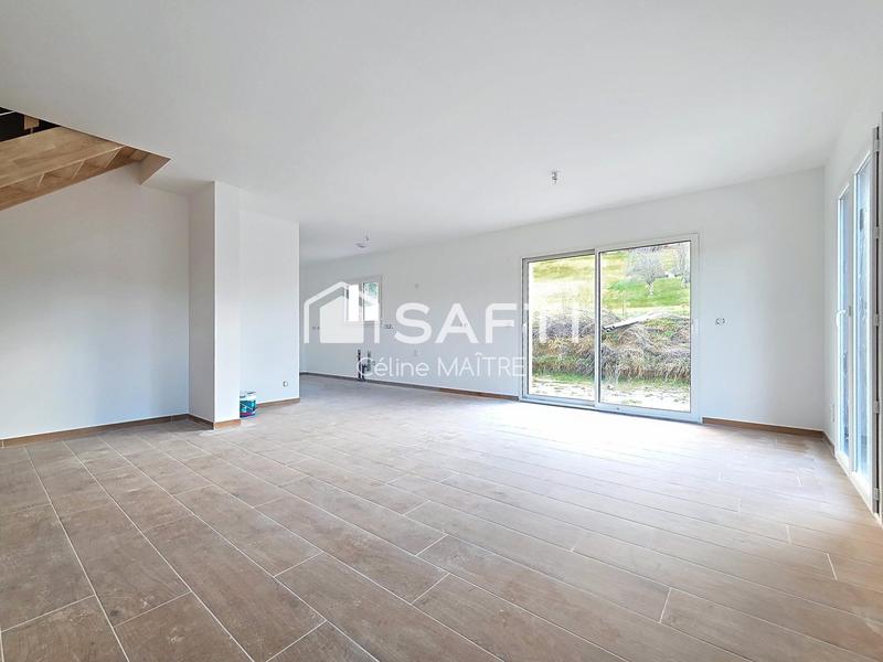 Maison - 98 m² - 5 pièces