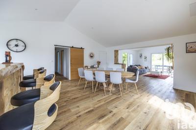 Maison - 120 m² - 4 pièces