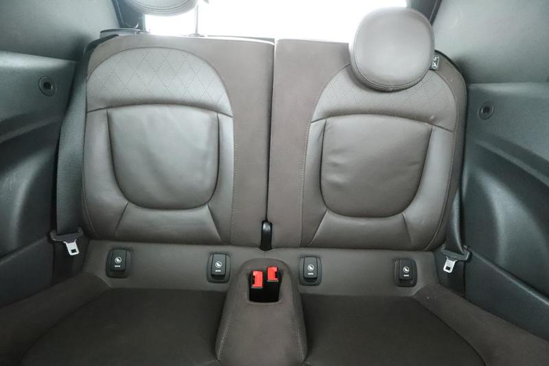 Mini Cabrio Mini Cabriolet 2.0 Finition Red Hot Chili 192 ch Set