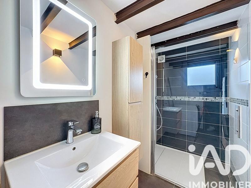 Maison - 207 m² - 8 pièces